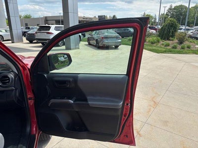 2023 Toyota Tacoma SR5 Double Cab 5' Bed V6 AT
