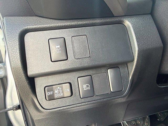 2023 Toyota Tacoma SR5 Double Cab 5' Bed V6 AT