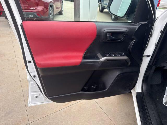 2023 Toyota Tacoma SR5 Double Cab 5' Bed V6 AT