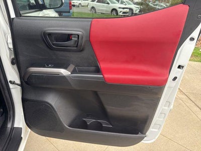 2023 Toyota Tacoma SR5 Double Cab 5' Bed V6 AT