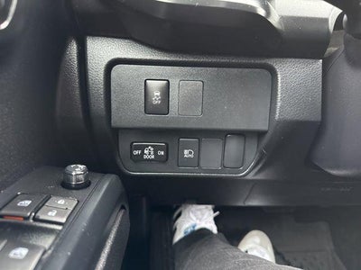 2023 Toyota Tacoma SR Double Cab 5' Bed V6 AT
