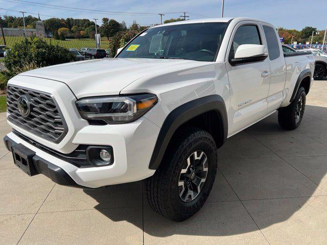 2022 Toyota Tacoma Base