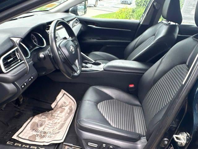 2018 Toyota Camry SE Auto