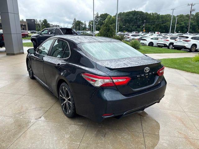2018 Toyota Camry SE Auto