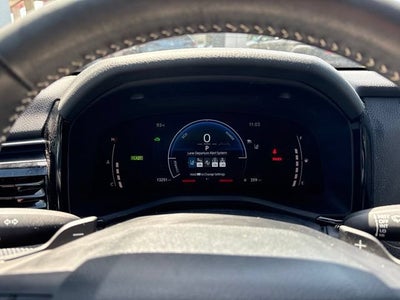 2025 Toyota Camry SE AWD