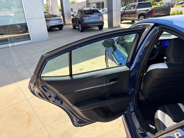 2025 Toyota Camry SE AWD