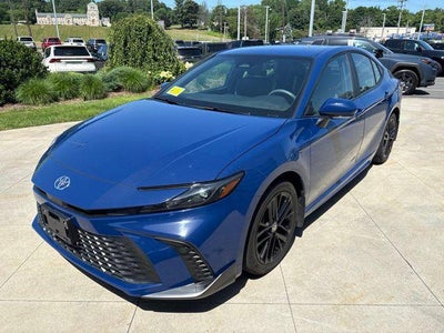 2025 Toyota Camry SE AWD
