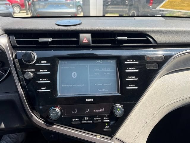 2020 Toyota Camry SE Auto