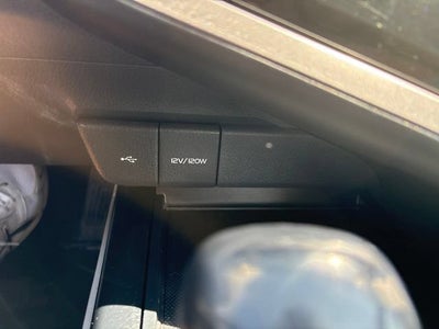 2020 Toyota Camry SE Auto