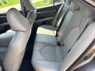2020 Toyota Camry SE Auto
