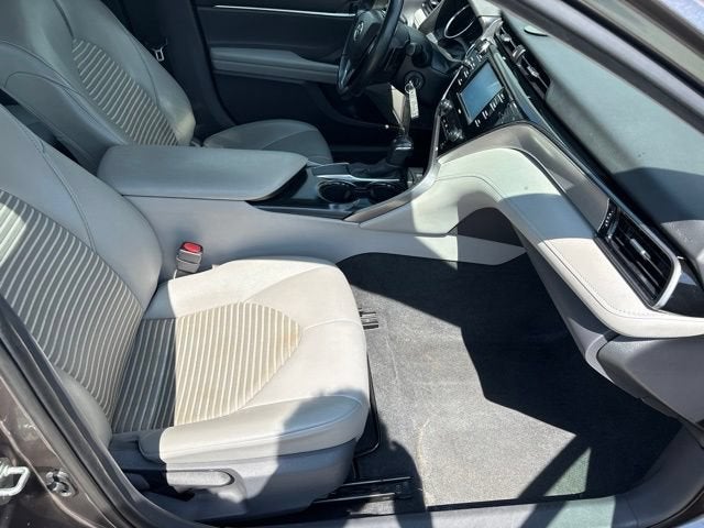 2020 Toyota Camry SE Auto