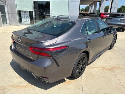 2020 Toyota Camry SE Auto