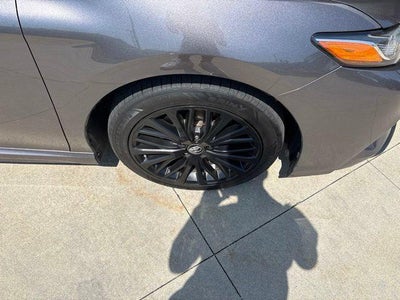 2020 Toyota Camry SE Auto