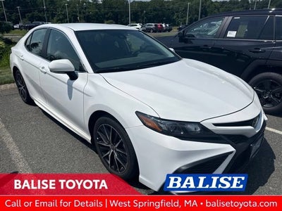 2024 Toyota Camry SE Auto