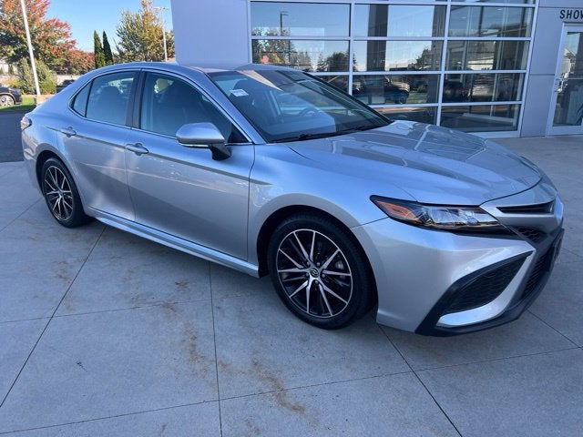 2022 Toyota Camry Hybrid Base