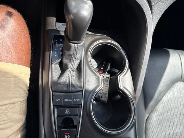 2023 Toyota Camry XSE Auto