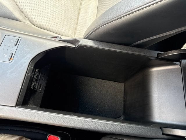 2023 Toyota Camry XSE Auto