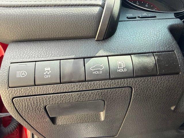 2023 Toyota Camry XSE Auto