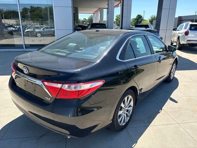 2016 Toyota Camry 4dr Sdn I4 Auto XLE