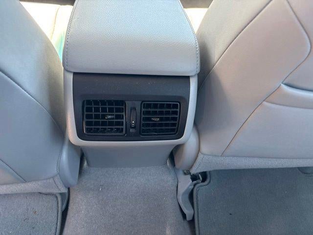 2016 Toyota Camry 4dr Sdn I4 Auto XLE