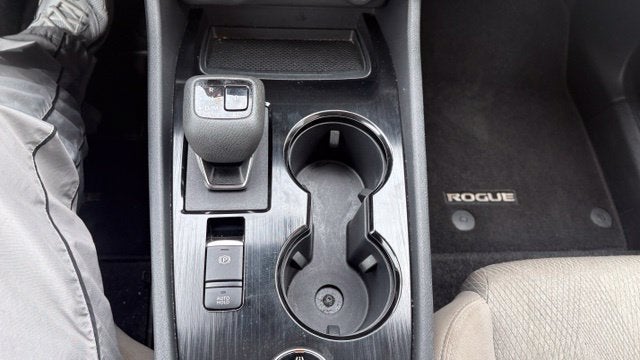 2025 Nissan Rogue AWD SV