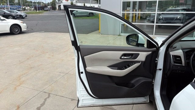 2025 Nissan Rogue AWD SV
