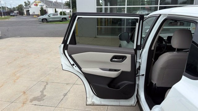 2025 Nissan Rogue AWD SV