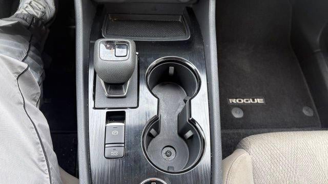 2025 Nissan Rogue AWD SV