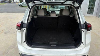 2025 Nissan Rogue AWD SV