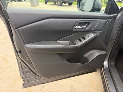 2025 Nissan Rogue AWD SV
