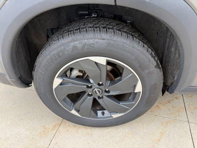 2025 Nissan Rogue AWD SV