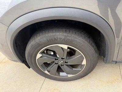 2025 Nissan Rogue AWD SV