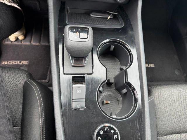 2025 Nissan Rogue AWD SV