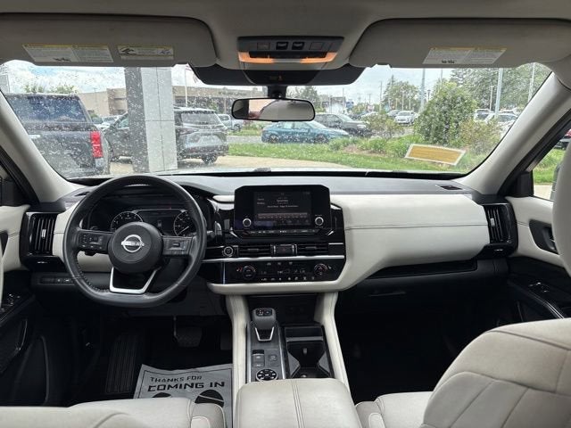 2022 Nissan Pathfinder SV 4WD
