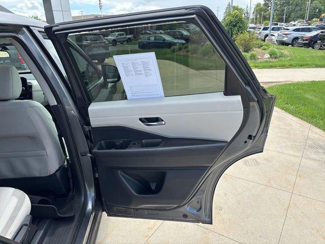 2022 Nissan Pathfinder SV 4WD