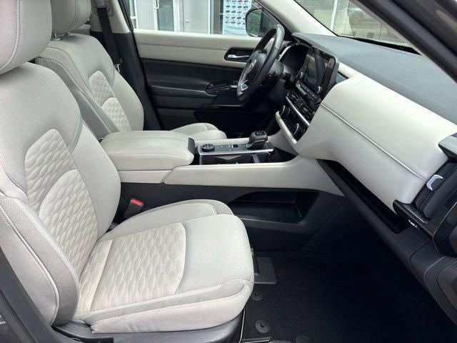 2022 Nissan Pathfinder SV 4WD
