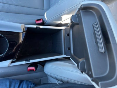 2023 Hyundai Elantra Limited IVT