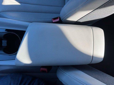 2023 Hyundai Elantra Limited IVT
