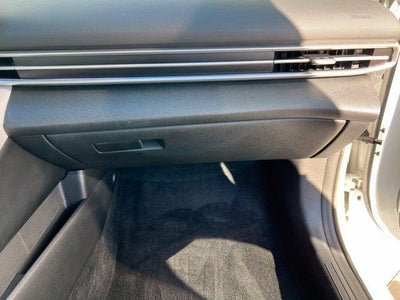 2023 Hyundai Elantra Limited IVT