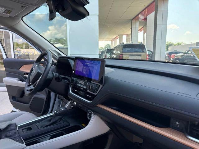 2024 Toyota Grand Highlander Hybrid Base