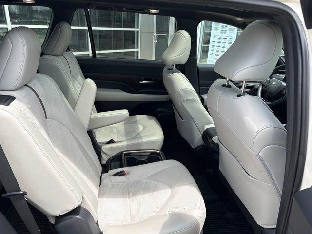 2024 Toyota Grand Highlander Hybrid Base