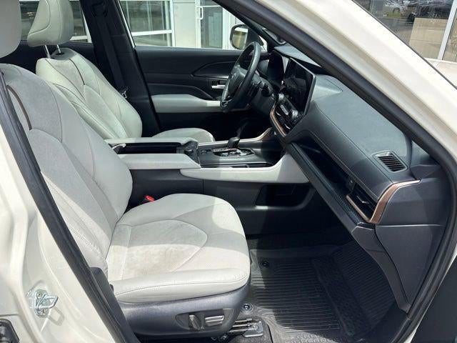 2024 Toyota Grand Highlander Hybrid Base