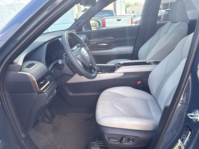 2026 Toyota Grand Highlander Hybrid Base