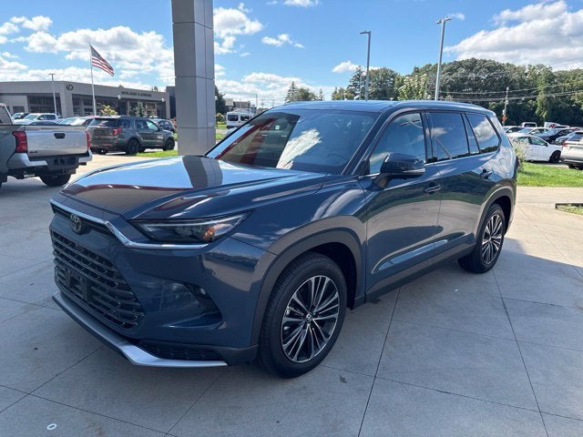 2026 Toyota Grand Highlander Hybrid Base