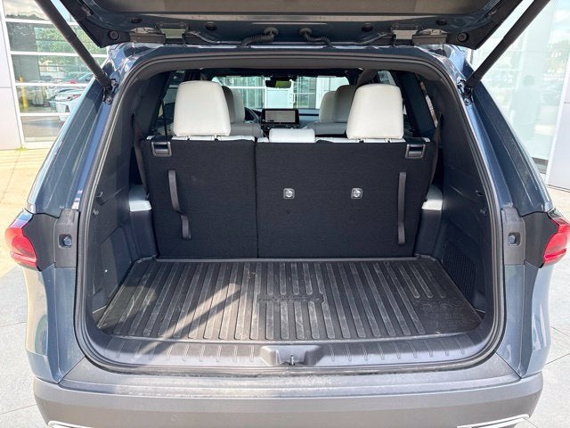 2026 Toyota Grand Highlander Hybrid Base
