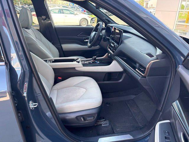 2026 Toyota Grand Highlander Hybrid Base