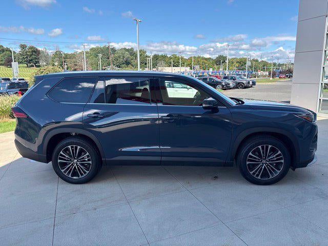 2026 Toyota Grand Highlander Hybrid Base
