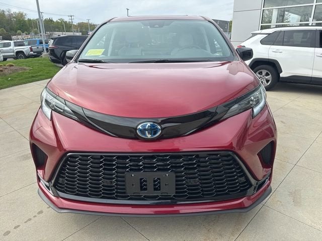 2025 Toyota Sienna XSE AWD 7-Passenger