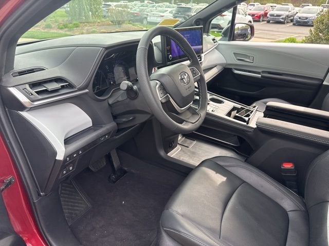 2025 Toyota Sienna XSE AWD 7-Passenger
