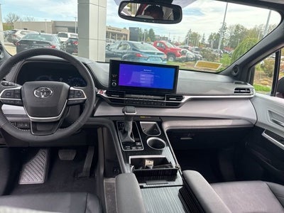 2025 Toyota Sienna XSE AWD 7-Passenger